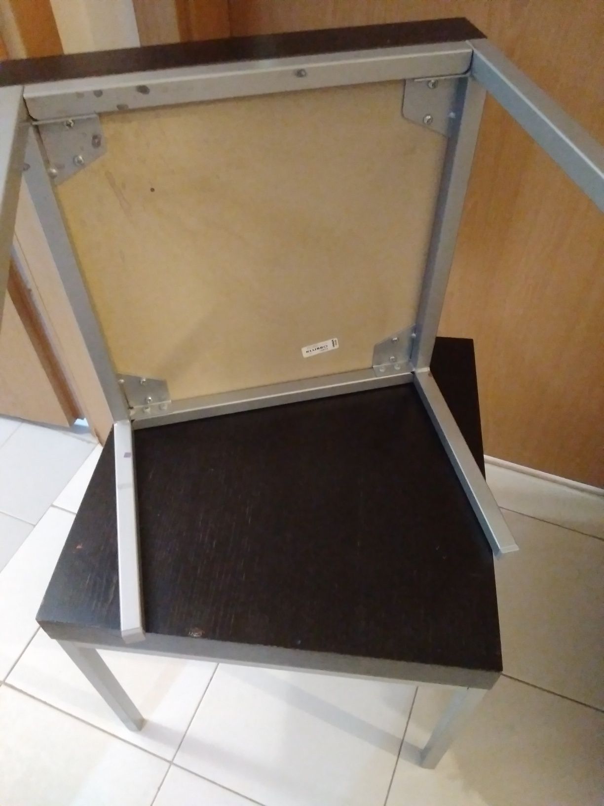 Conjunto 2 mesas apoio Madeira IKEA, levantar na porta. 24€ preço fixo