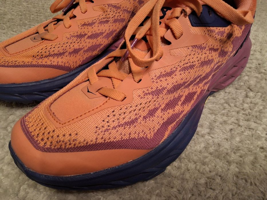 Hoka SpeedGoat 5 . Розмір 39. 24.5см устілка. Оригінал