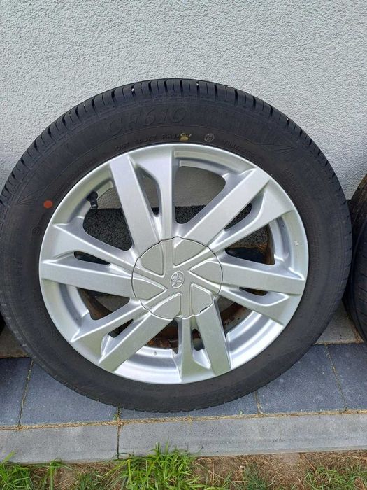 Komplet felg aluminiowych Toyota Aygo 1/2 15 cali