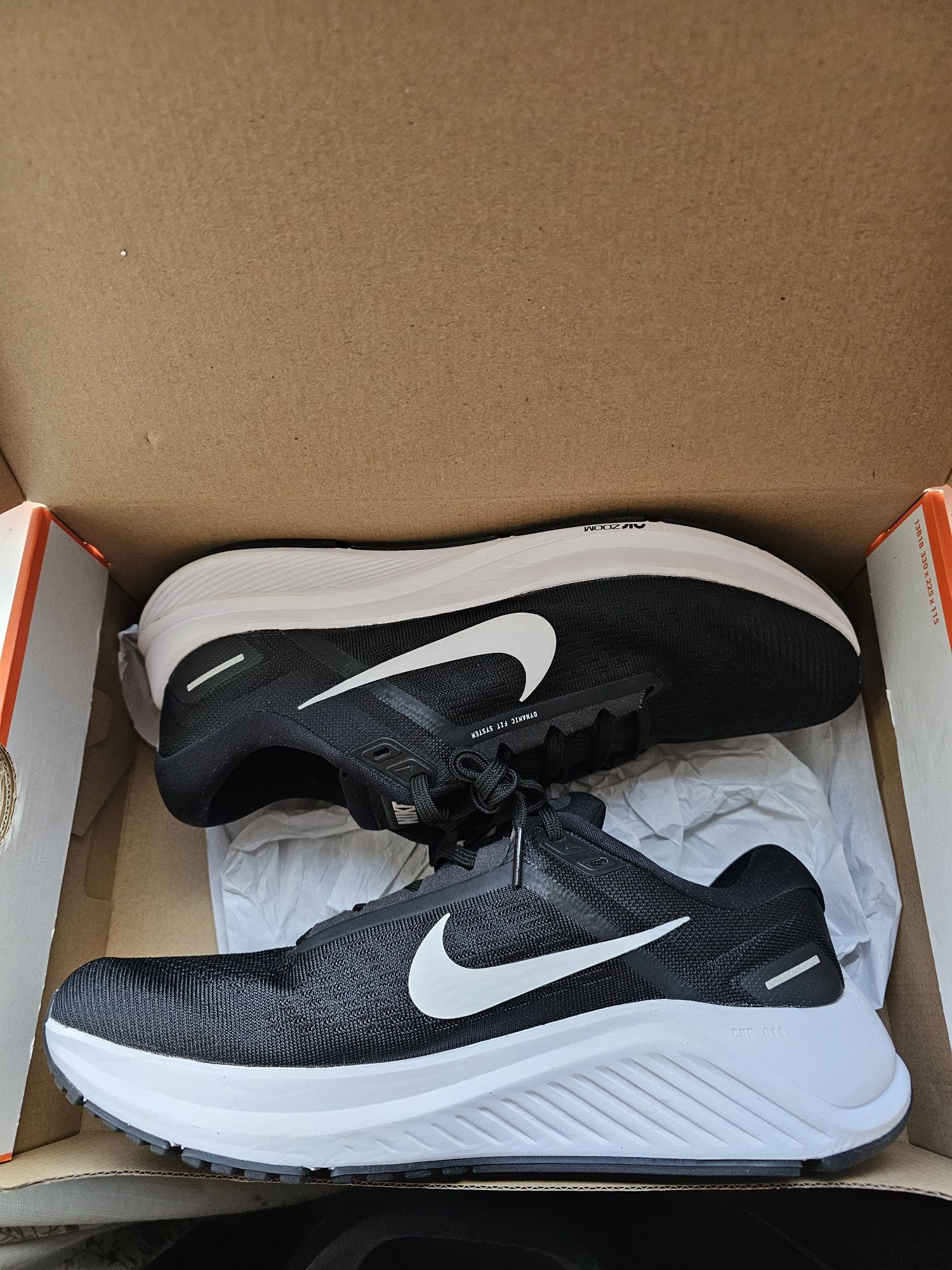 Продам кроссовки Nike Air Zoom Structure 24 Da8535-001 Новые