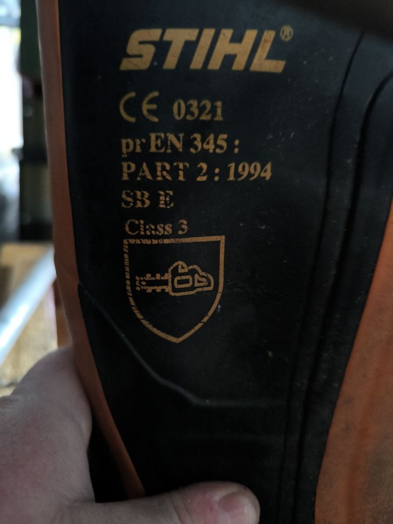STIHL buty pilarza rozmiar 45. Norma Pn en 345