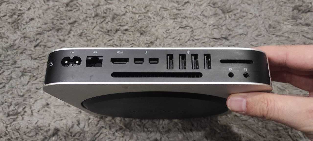 Mac mini (late 2014) i5 1.4Ghz, 4Gb RAM, 120 Gb HDD