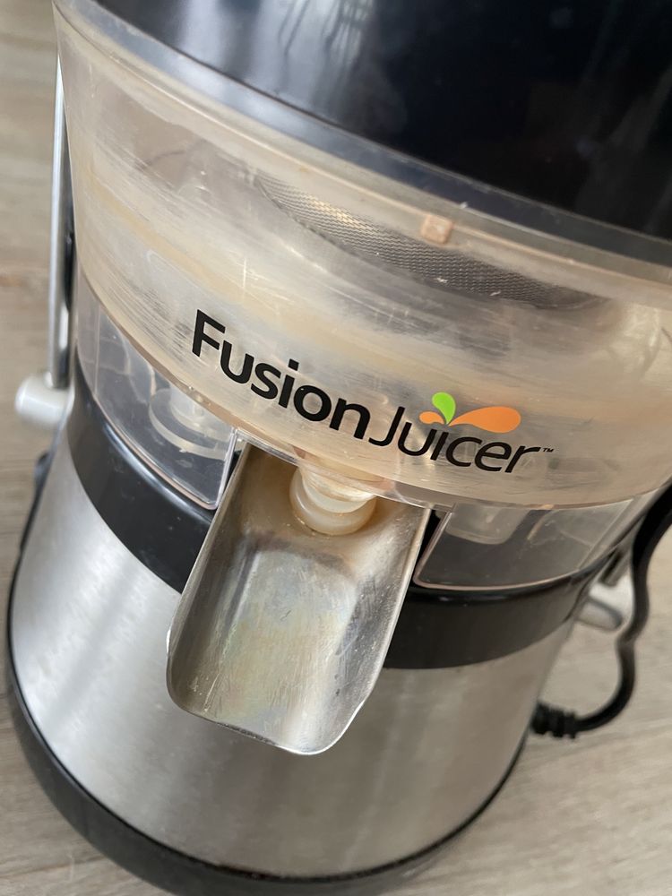 Maquina sumos Tristar fusion juicer