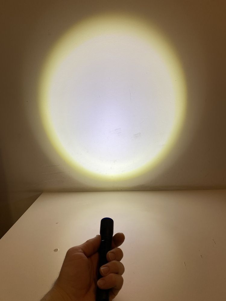 Світлодіодний ліхтарик з кольоровими фільтрами Crivit