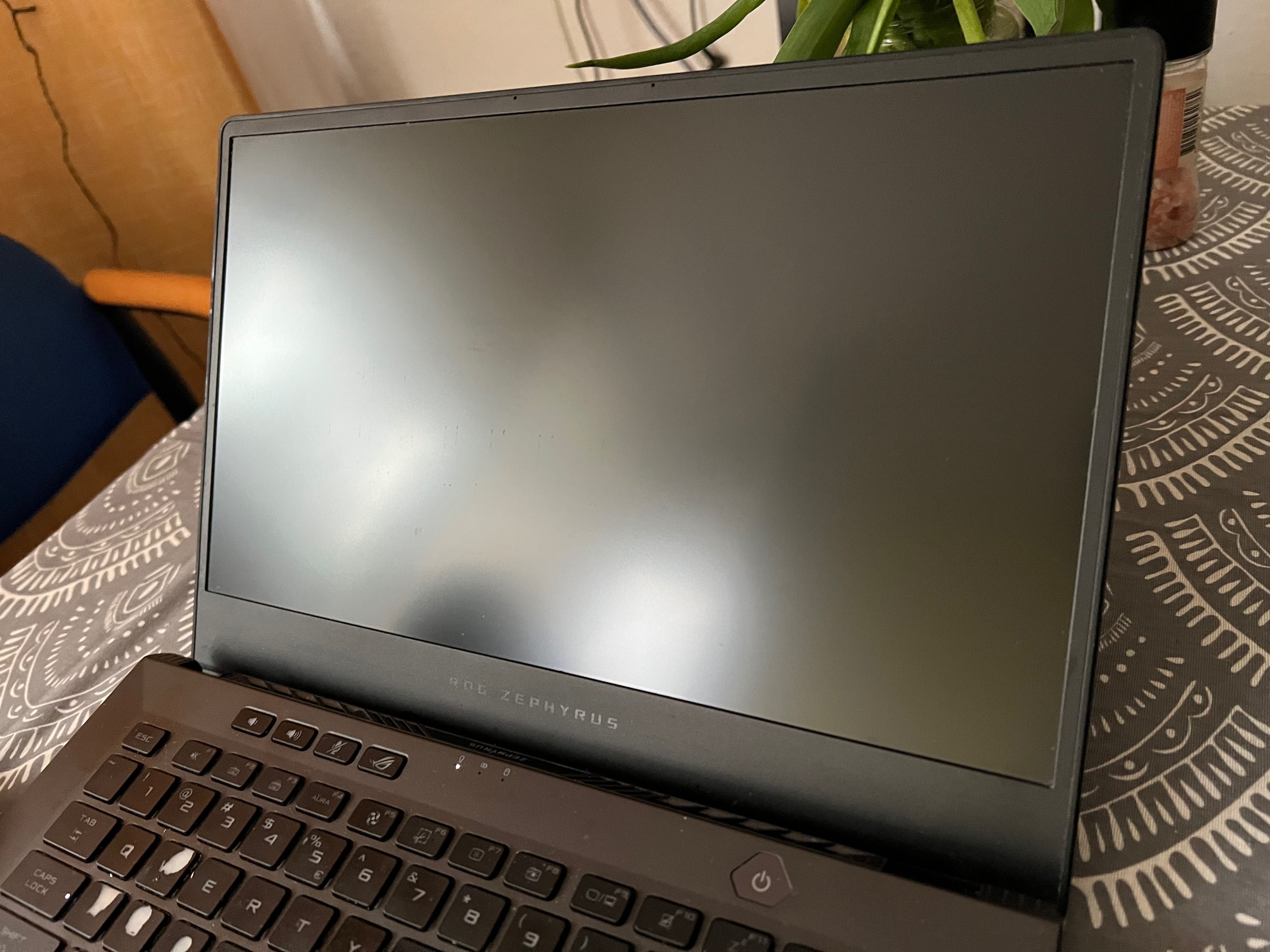 ASUS ROG Zephyrus G14 R7-5800HS/16GB/512/W10 RTX3050Ti