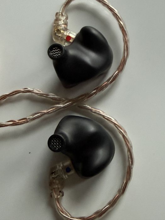 qdc Tiger – 6BA + 2EST  Stan bardzo dobry  Komplet