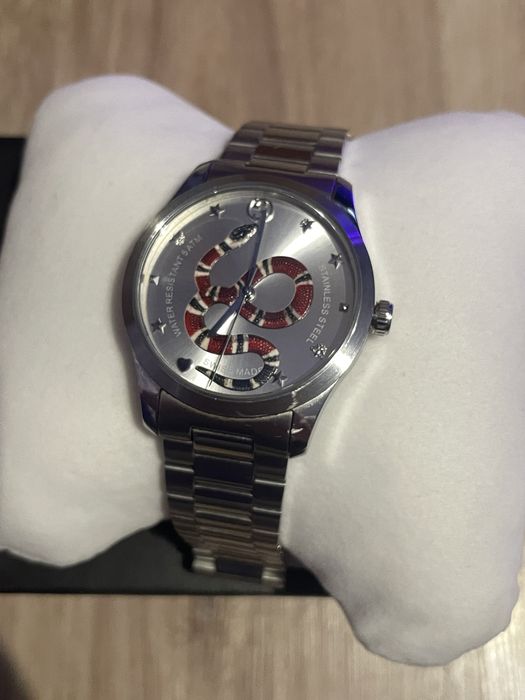 Наручные часы Gucci