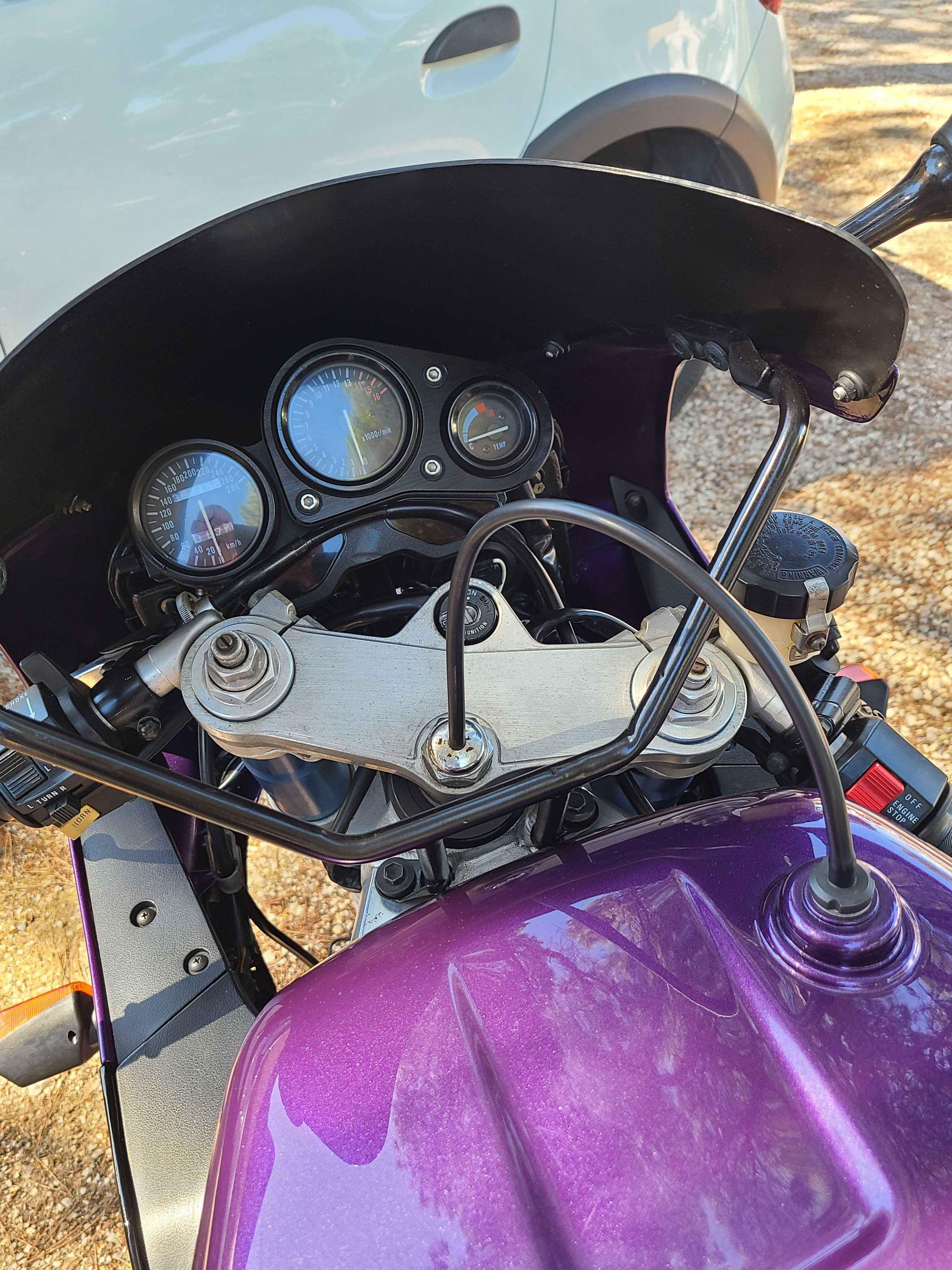 Suzuki GSXR 750 R Roxo