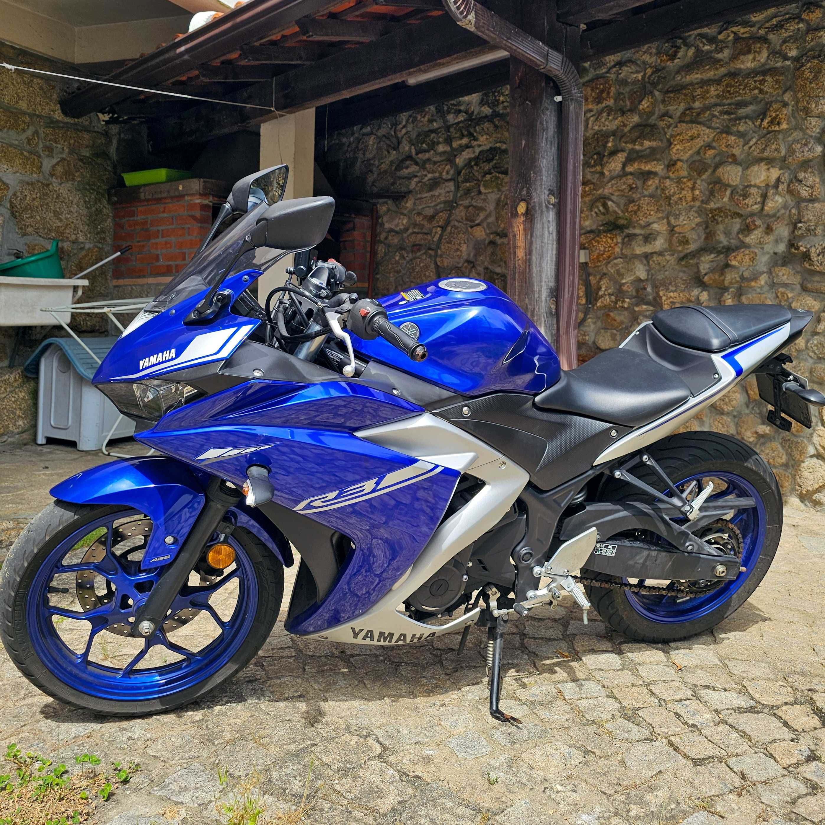 Yamaha YZF-R3 2018 –  Só 13.887 km | Extras Incluídos