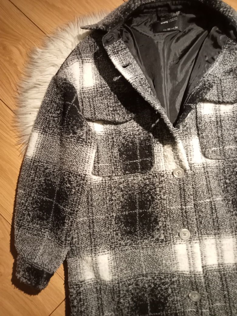 płaszcz oversize w kratę koszulowy polarowy Sinsay S