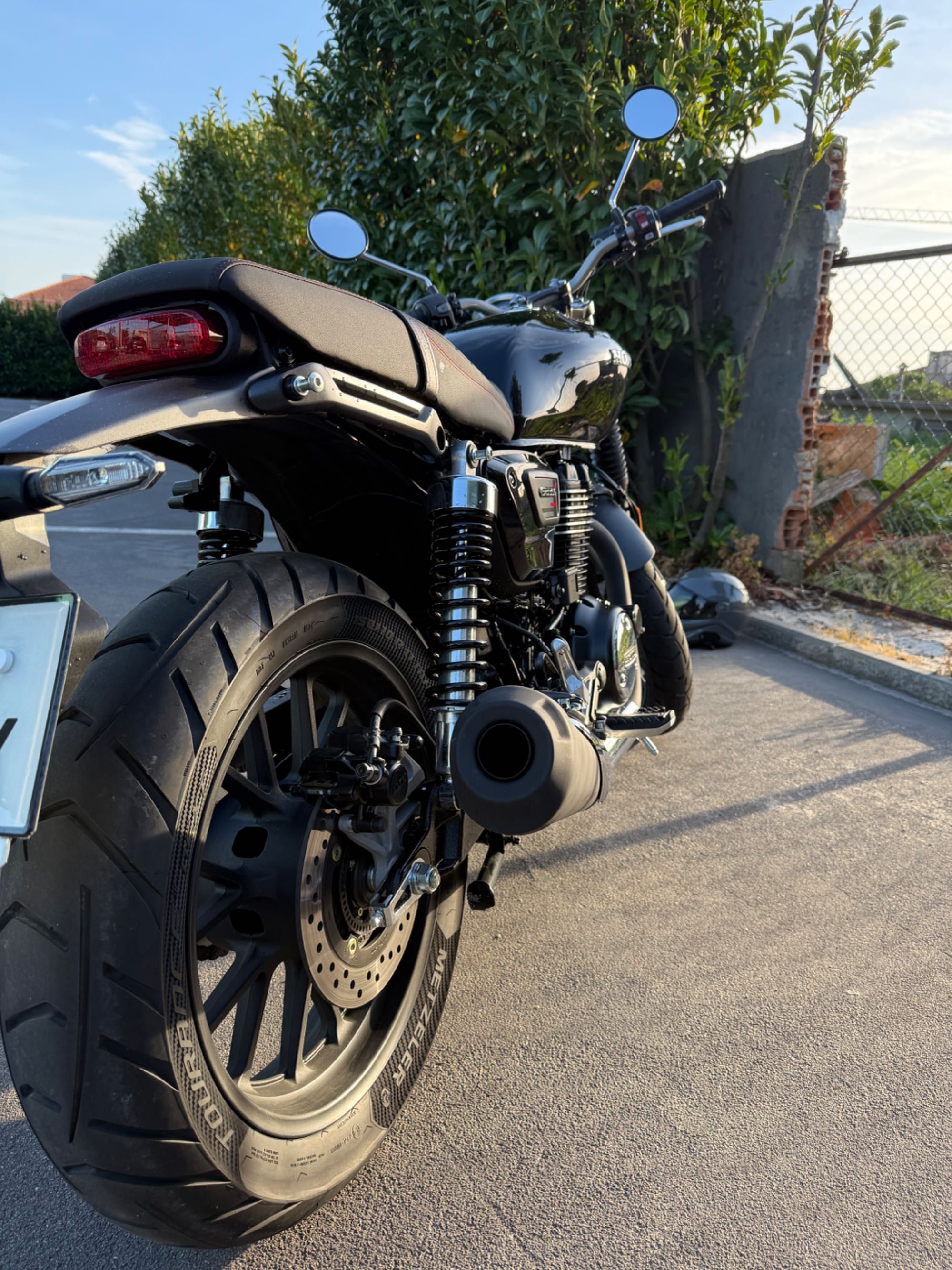 Honda GB350s - preta