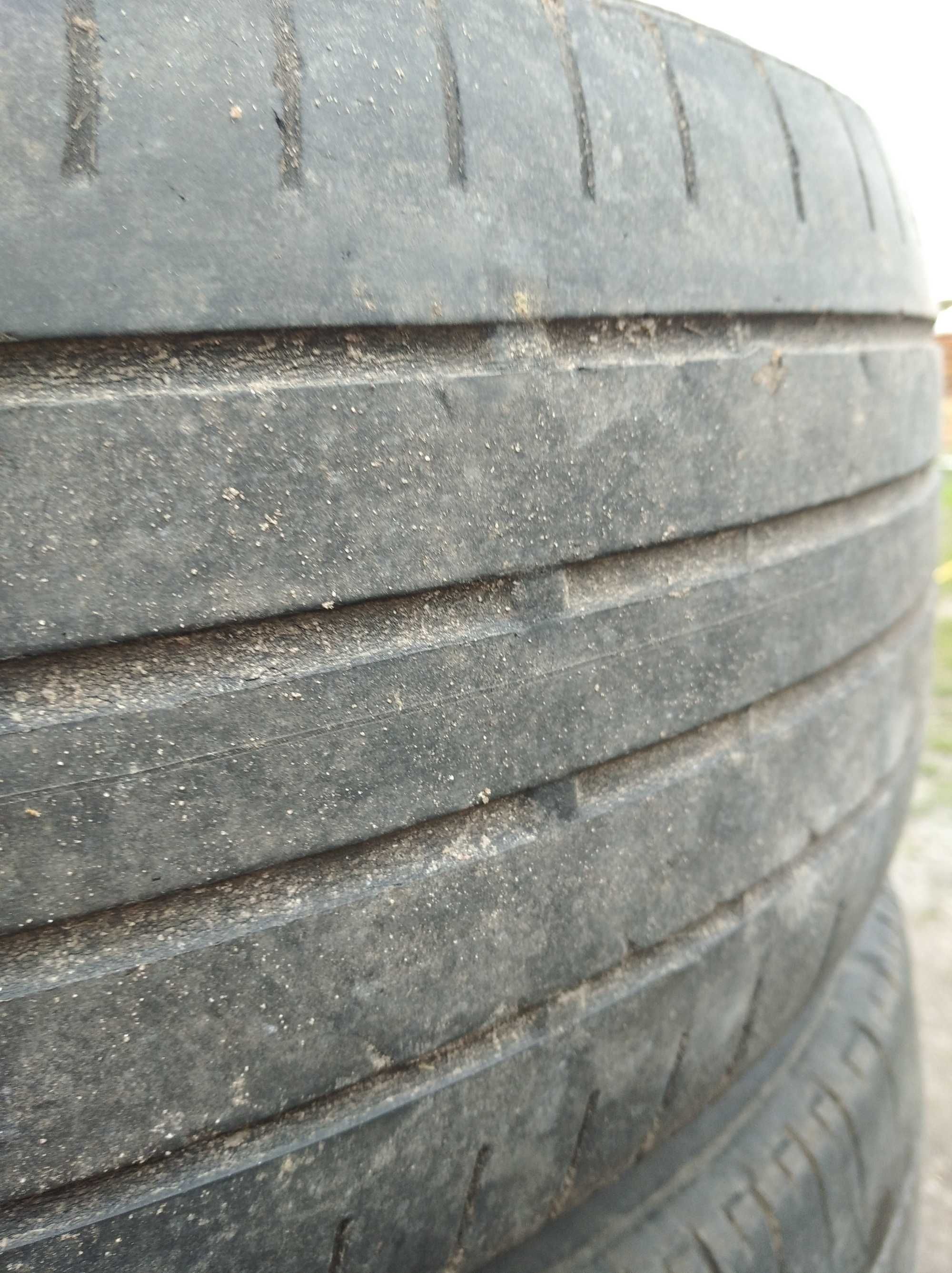 Шини Bridgestone 235/65 R17