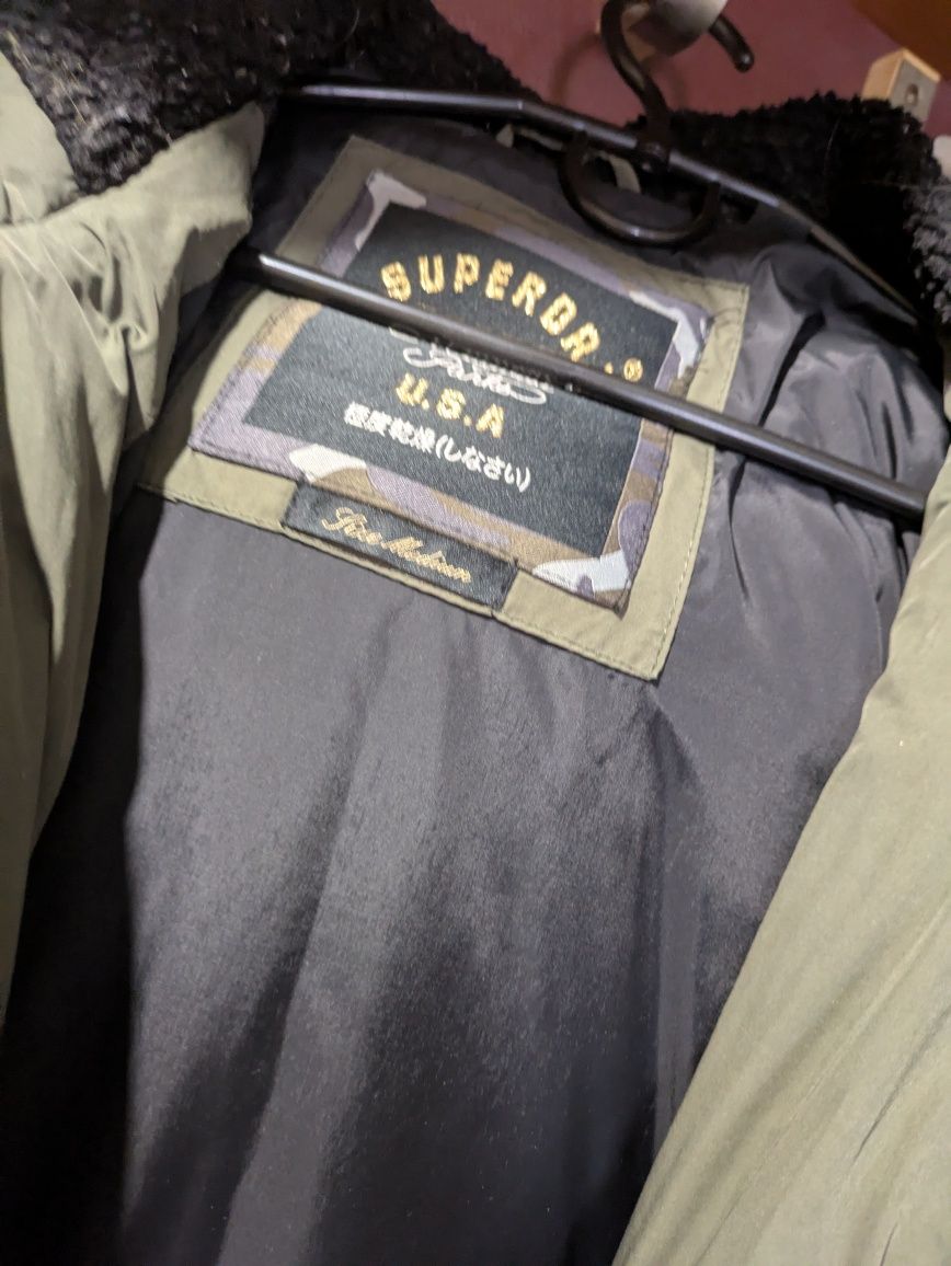 Зимний пуховик Superdry