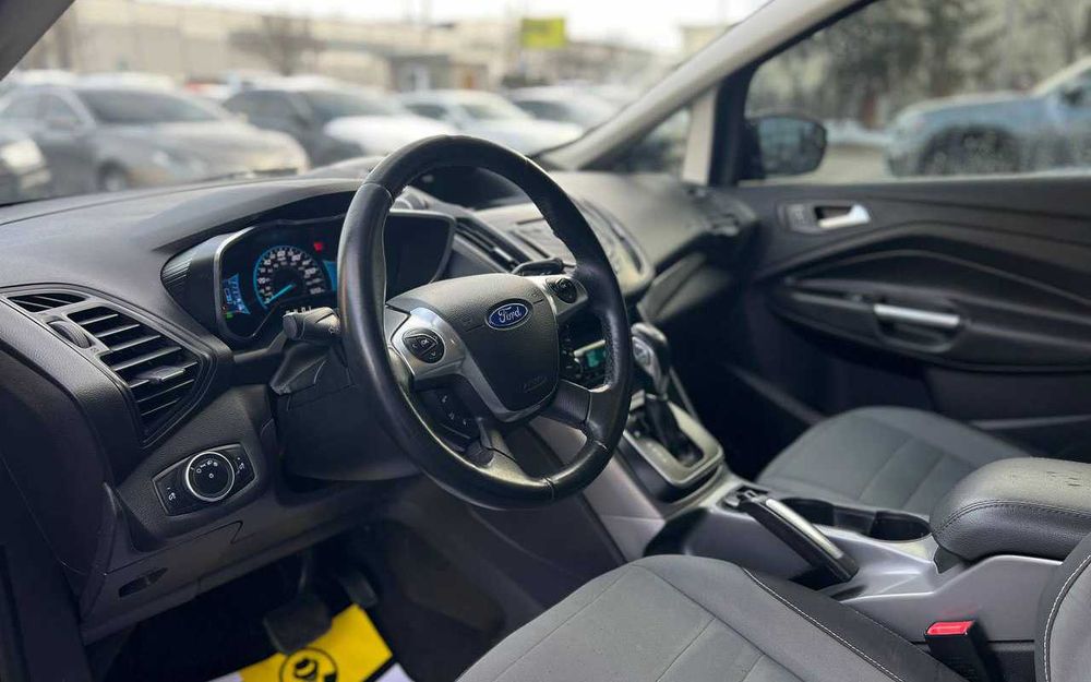 Ford C-Max 2016 року