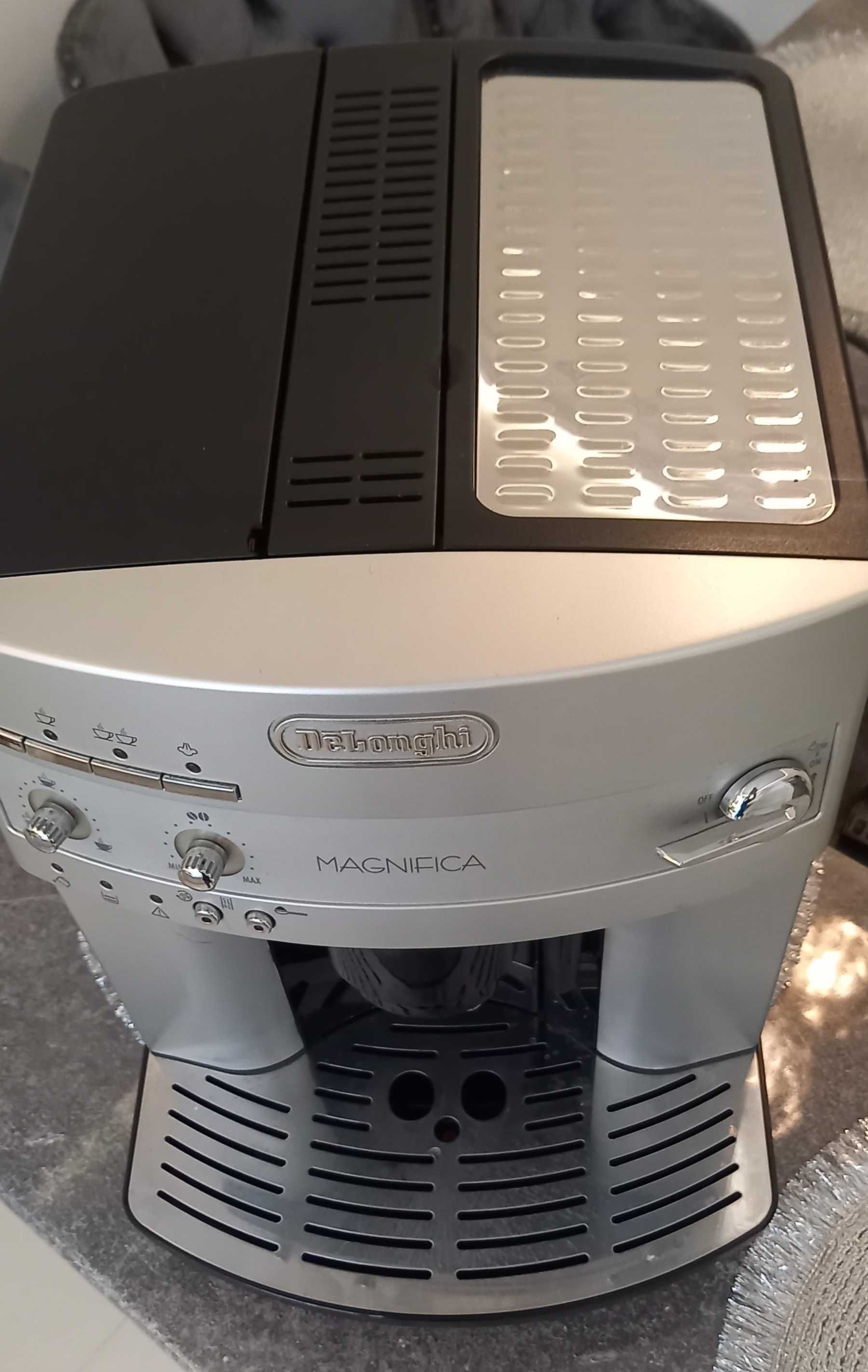 Automatyczny Ekspres do kawy Delonghi Magnifica 3200 S