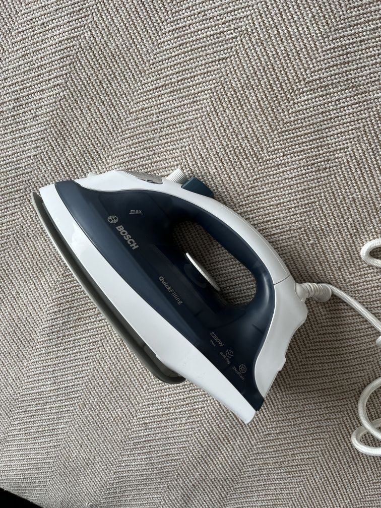 Bosch Żelazko 2200W TDA2365 parowe 3anticalc jak nowe