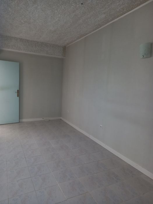 Alugo apartamento T1