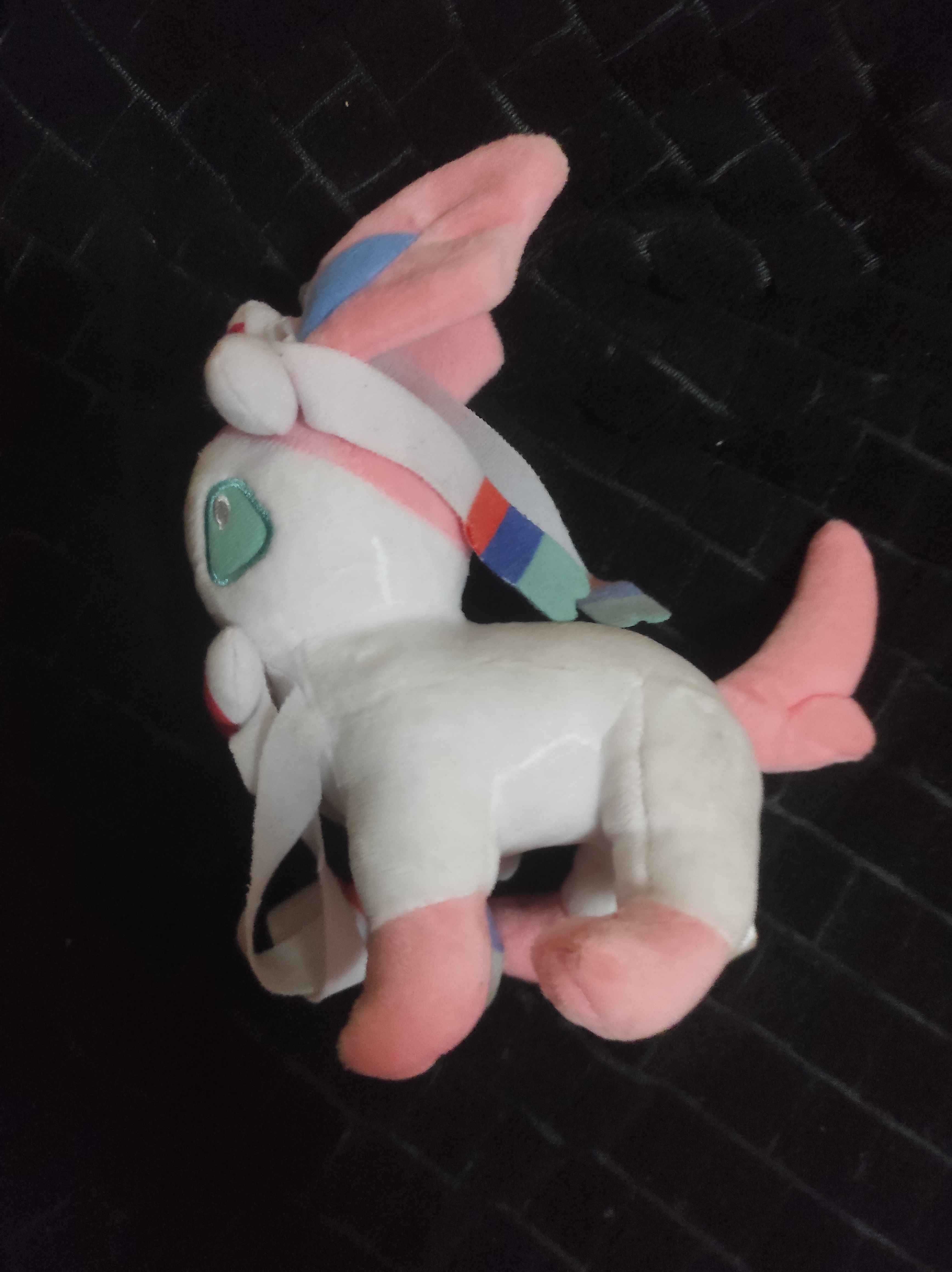 Plush de Sylveon, Pokemon, Nintendo