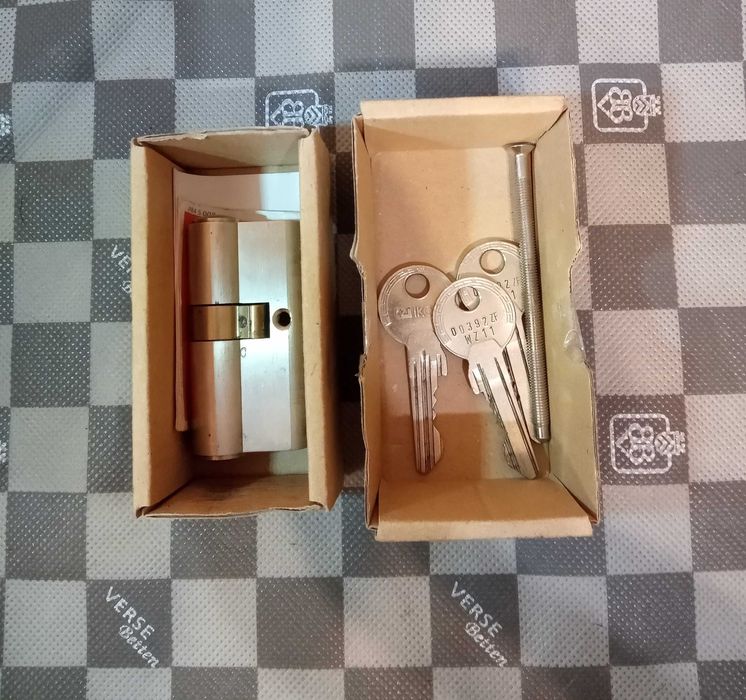 Цилиндр(сердцевина замка) IKON (ASSA ABLOY) / 3 ключа