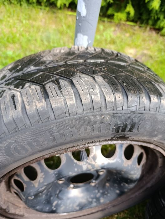 Opony zimowe z felgami + kołpaki 5x114.3