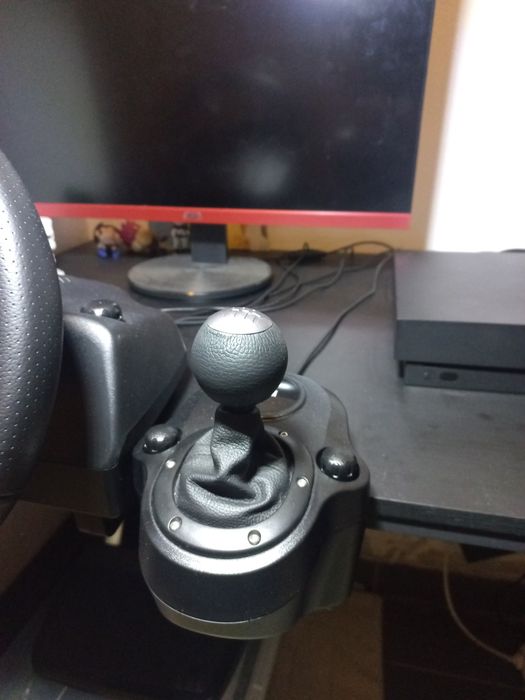Xbox one x + volante g920