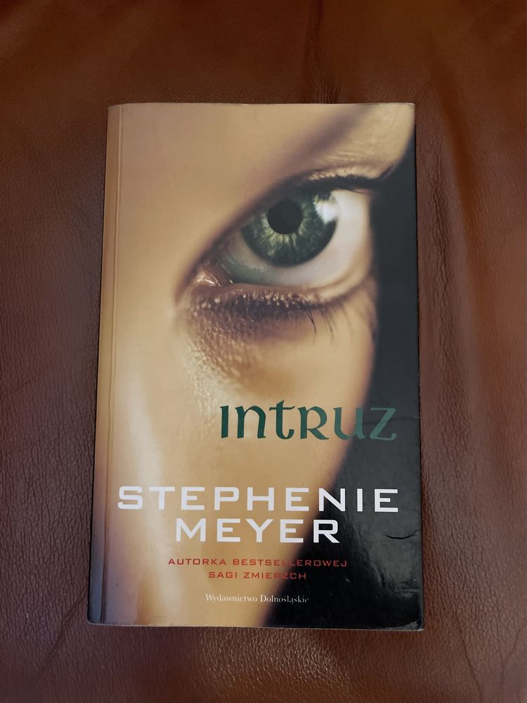 Intruz, Stephenie Meyer