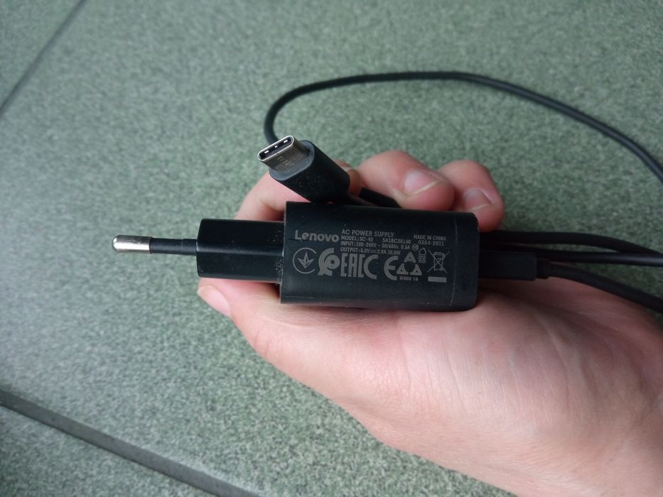 Блок питания зарядка  Lenovo