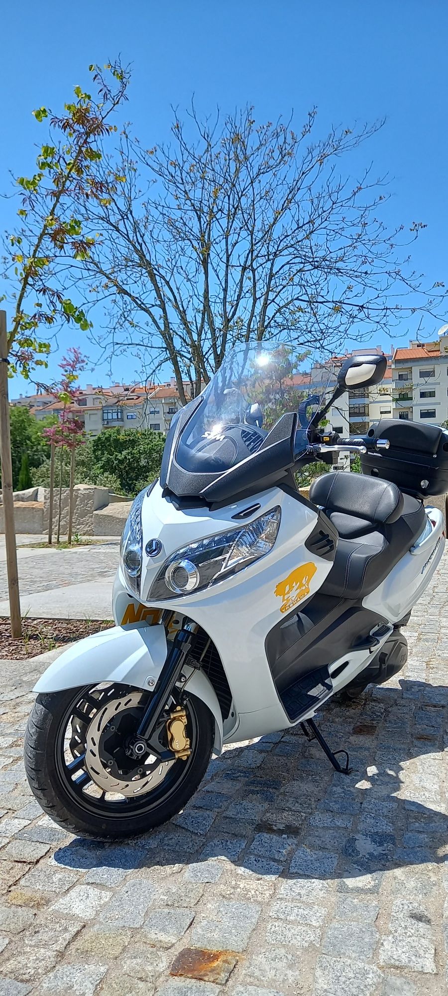 Maxiescooter Maxsym 400i