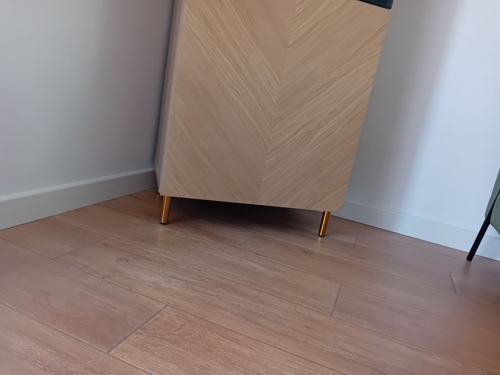 Piekna Szafka Witryna salon/sypialnia jak nowa