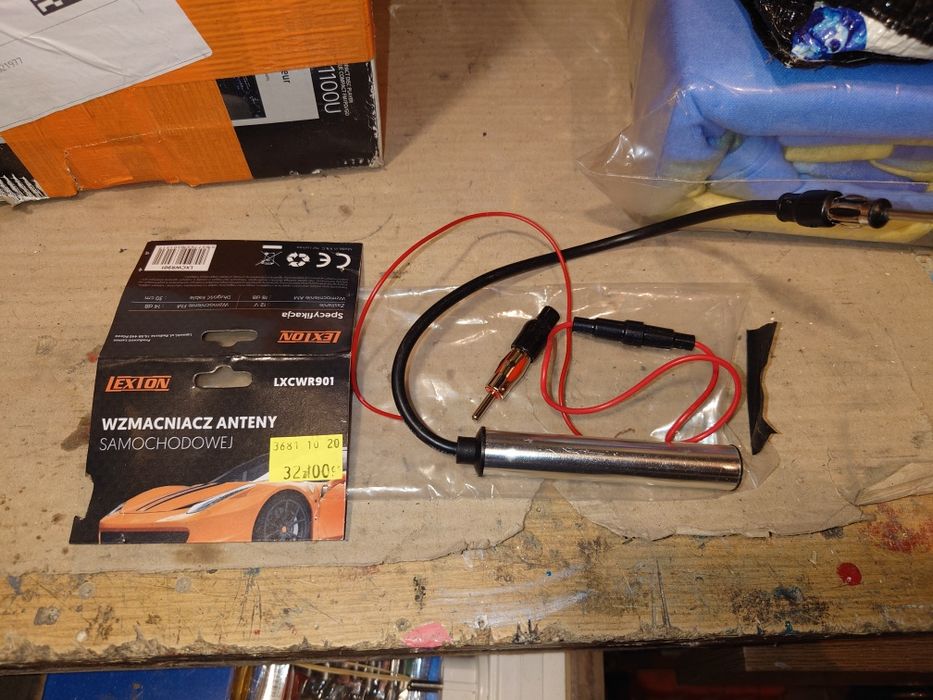 Wzmacniacz antenowy . Nowy .Lexton. 18 db. 12v