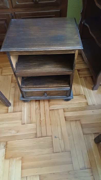 Sprzedam. Stolik nocny/komode mała