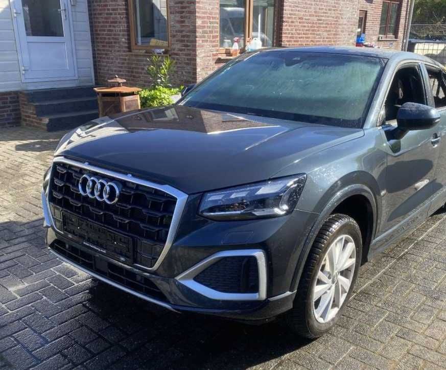 Бампер Audi Q2 GA оригінал + решітка, фари, капот, крило, скло, ліхтар