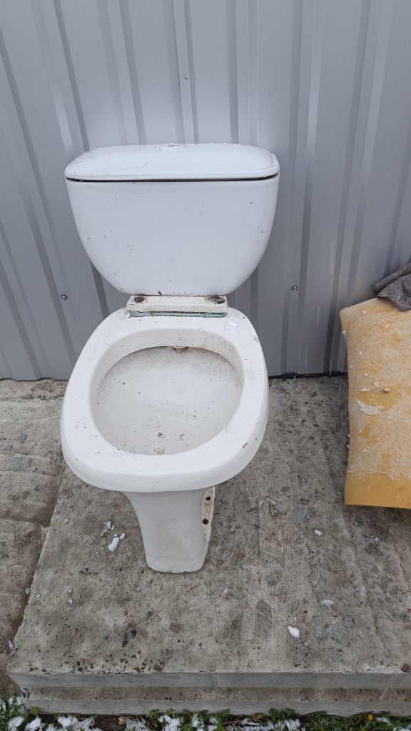 Бачки до унітазів