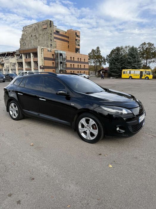 Продам авто в идеальном состоянии Рено Меган 3