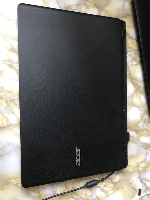 Ноутбук Acer Aspire ES1-532 4 операвтивна 500 внутрішня Intel Pentium