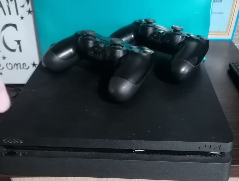 соні плейстейшен 4