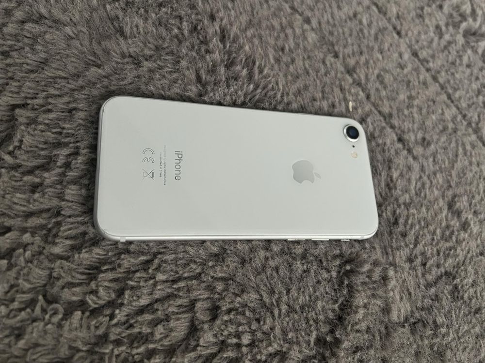 Iphone 8 , biały