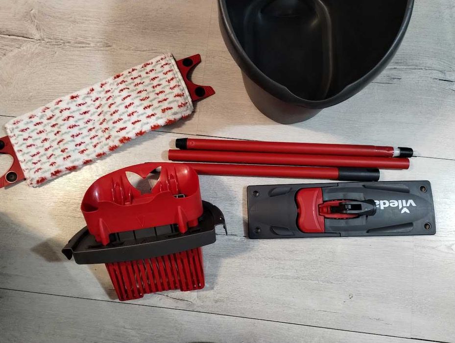 Vileda Zestaw mop płaski z wiadrem i wyciskaczem Ultramax BOX