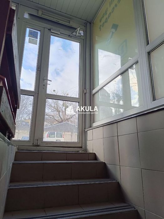 Продам підвал, Поділ Костянтинівська,25. 112 кв. діючий бізнес