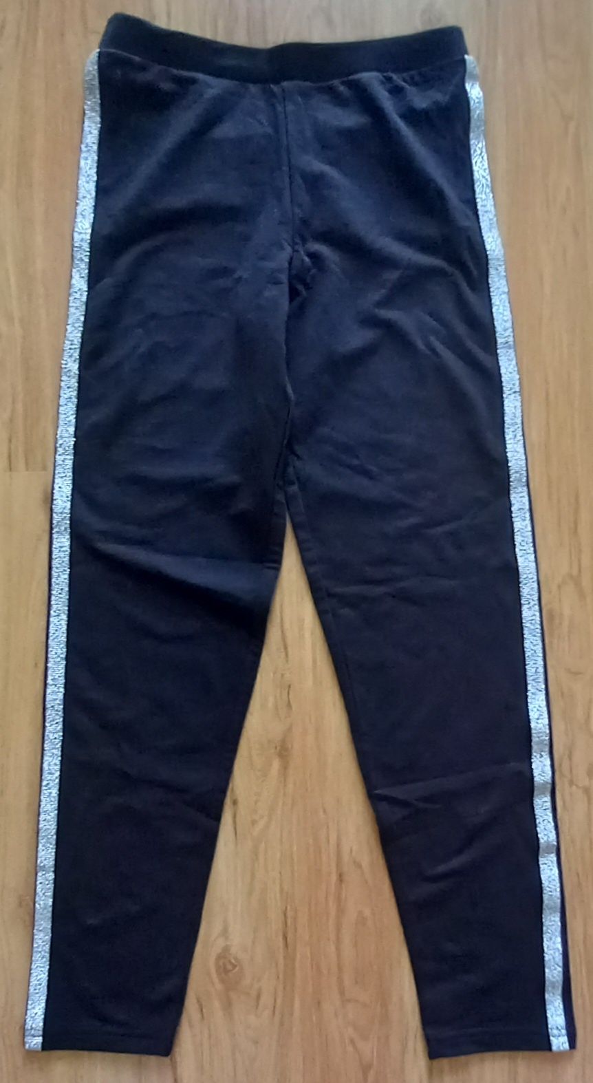 Nowe bawełniane czarne z lampasami legginsy getry 152cm Sinsay