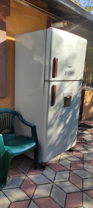 Подам холодильник Daewoo сухая заморозка