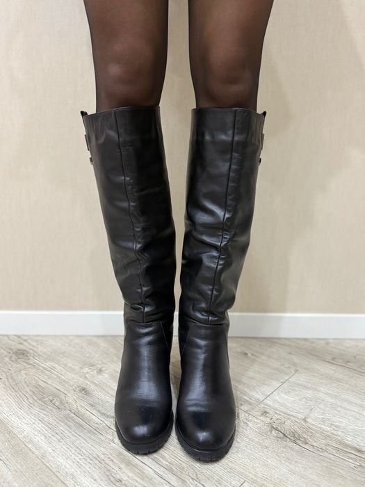 Шкіряні сапоги жіночі