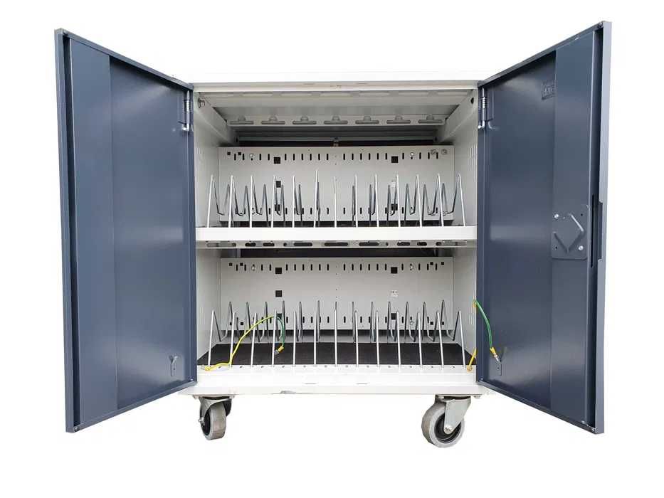 Szafa IT RACK na 28 laptopów z zasilaniem + RJ-45