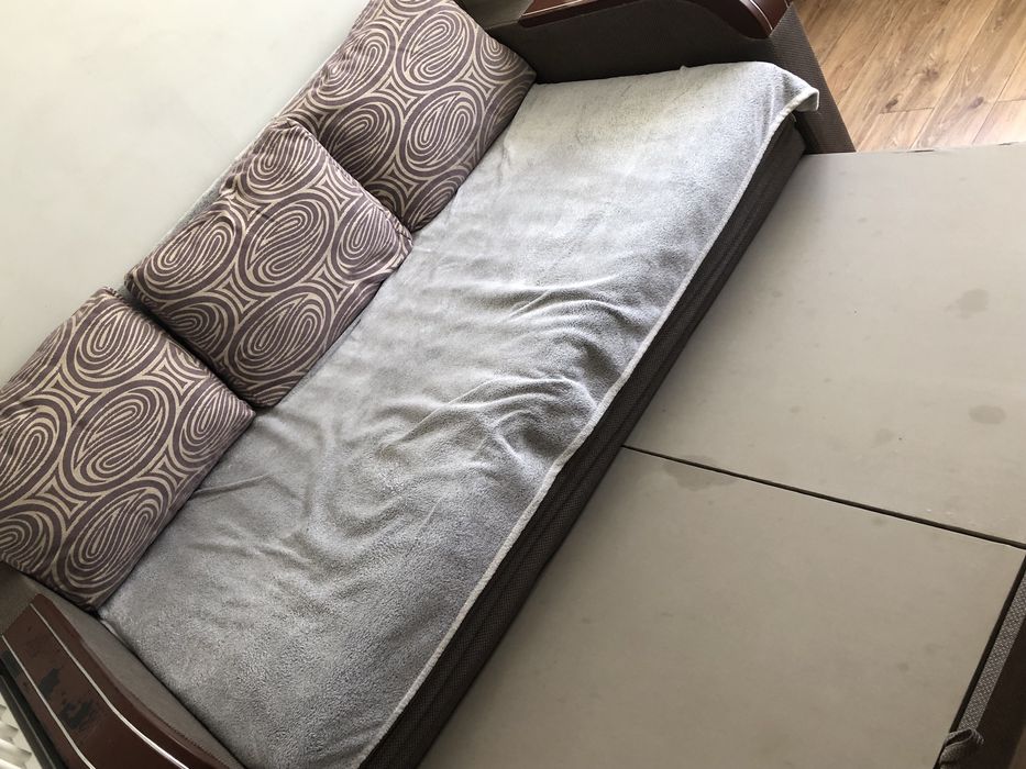 Продам диван-ліжко у гарному стані