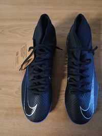 Korki Nike. Buty sportowe