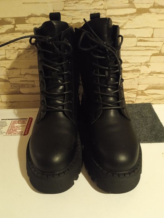 Продам зимние ботинки