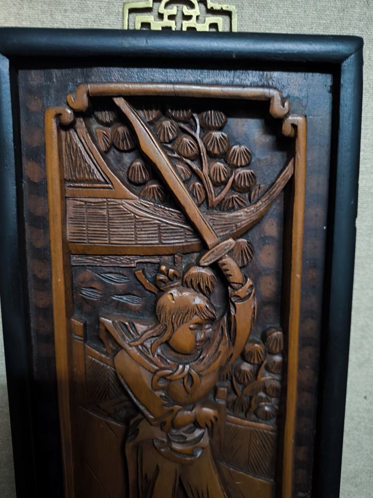 Painel de Madeira Esculpida - Arte Asiática