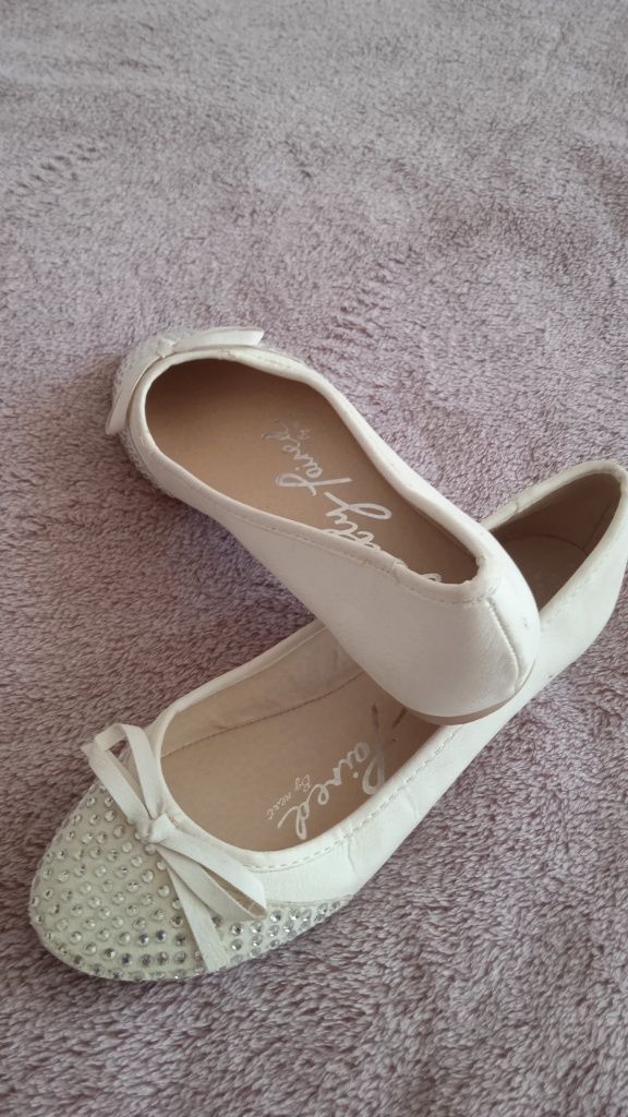 Buty balerinki roz 35,5 cekinowe