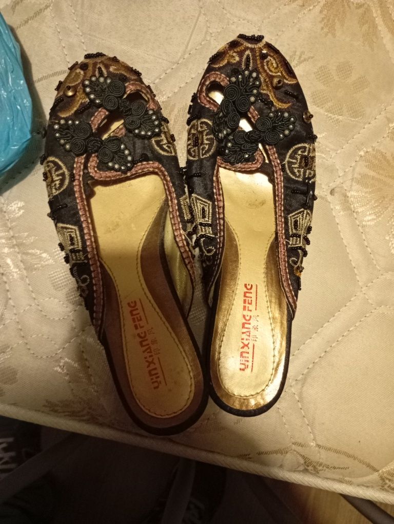 Sapatos e mala comprados em Shanghai