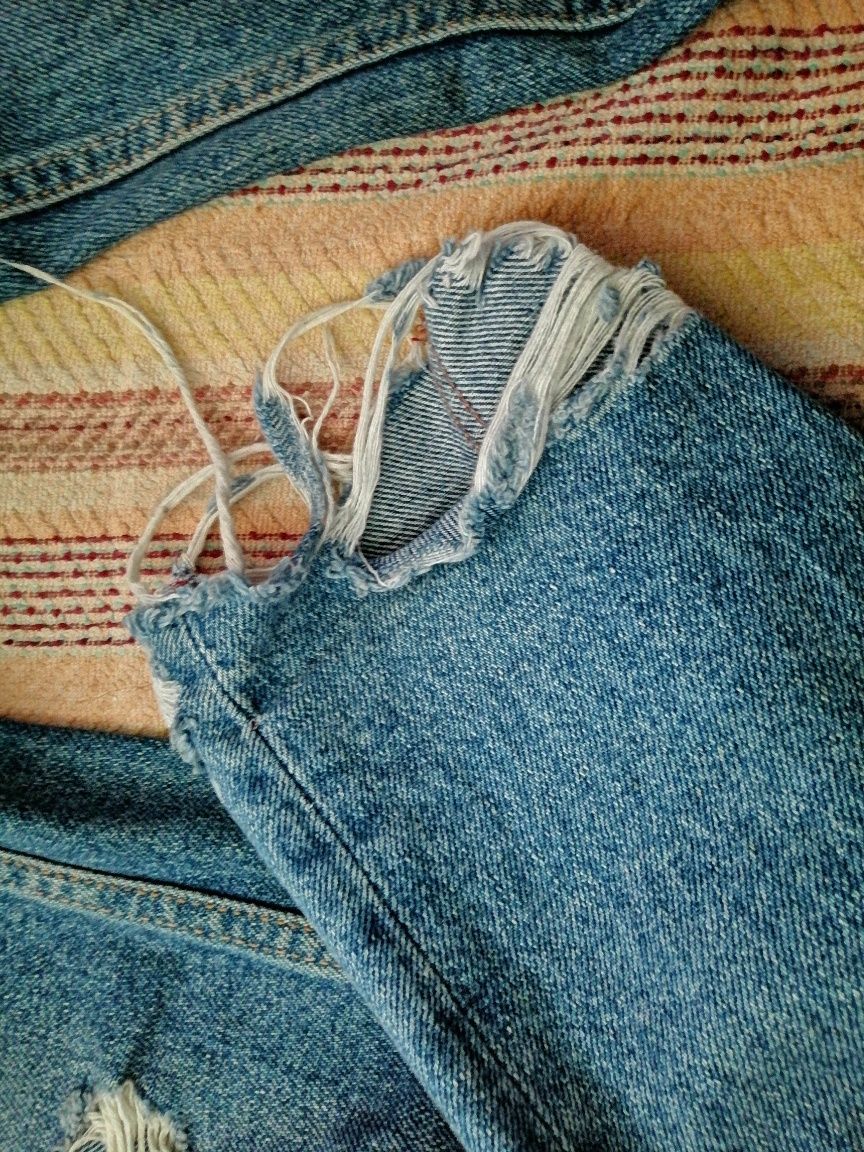 ZARA dżinsy Ripped jeans boyfriendy Z dziurami mom fit Spodnie. nowe